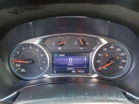 Used 2020 Chevrolet Equinox LT w/ Driver Convenience Package image 12