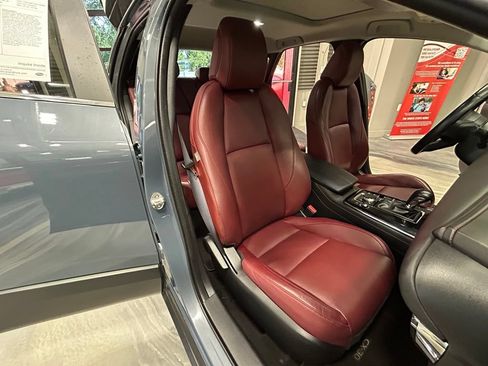 Used 2024 MAZDA CX-30 AWD 2.5 S w/ Preferred Package image 4
