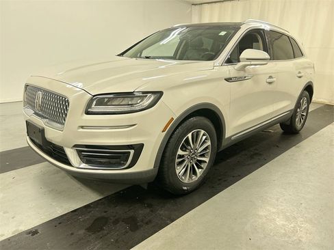 Used 2019 Lincoln Nautilus Select image 5