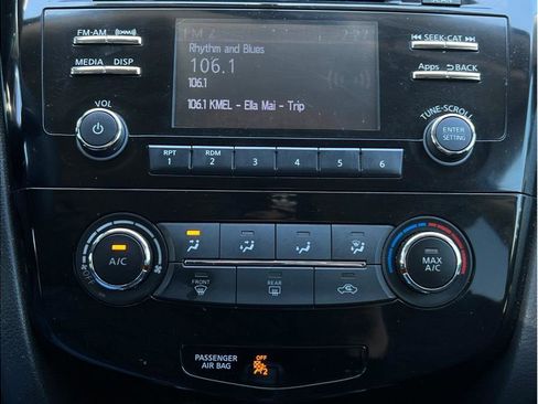 Used 2016 Nissan Rogue S FWD image 14