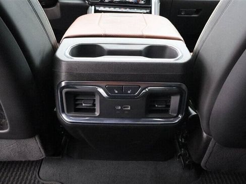 Used 2025 GMC Sierra 3500 Denali Ultimate AWD/4WD image 26