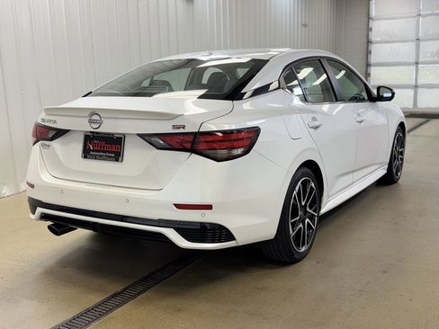 Used 2024 Nissan Sentra SR w/ SR Premium Package image 5
