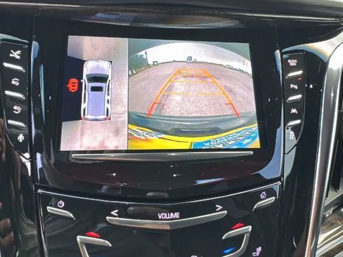 Used 2016 Cadillac Escalade Platinum RWD image 19