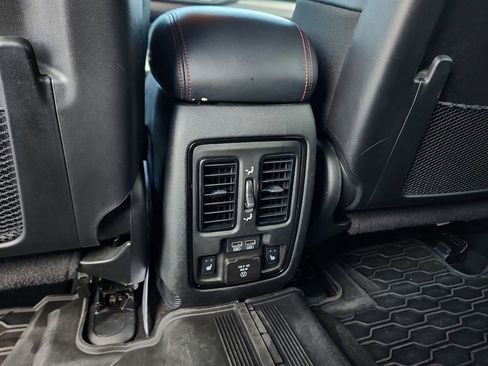 Used 2023 Dodge Durango R/T w/ Blacktop Package AWD/4WD image 33