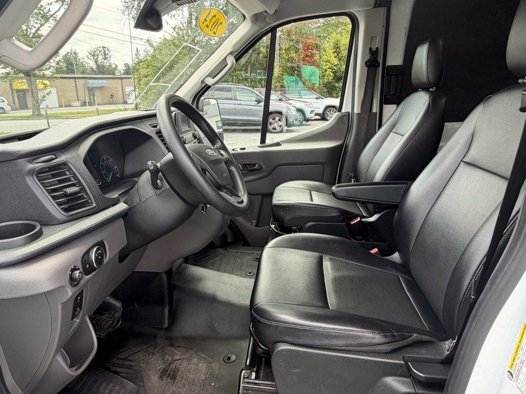 Used 2024 Ford Transit 250 148 Medium Roof Extended AWD w/ Load Area Protection Package image 26