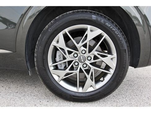Used 2025 Genesis GV70 2.5T AWD/4WD image 34