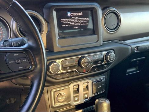 Used 2020 Jeep Wrangler Sport image 6