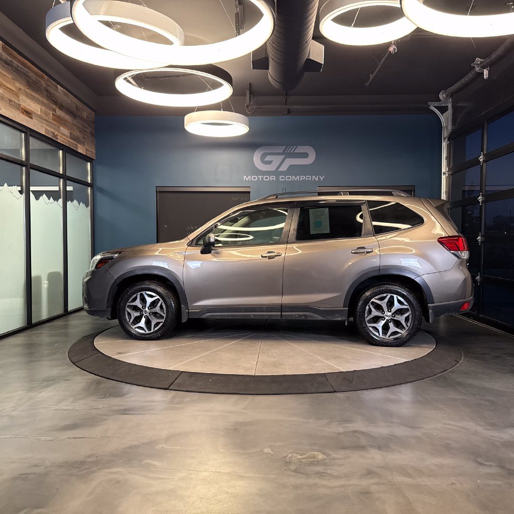Used 2021 Subaru Forester Premium AWD/4WD image 6