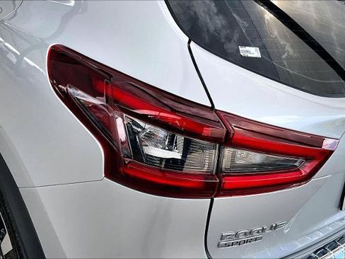 Certified 2020 Nissan Rogue Sport SL FWD image 28
