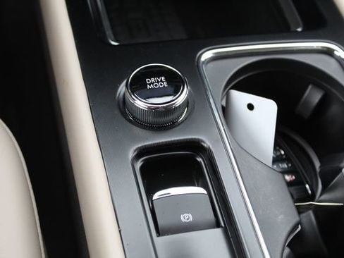 Certified 2024 Lincoln Corsair Premiere w/ Equipment Group 101A image 27