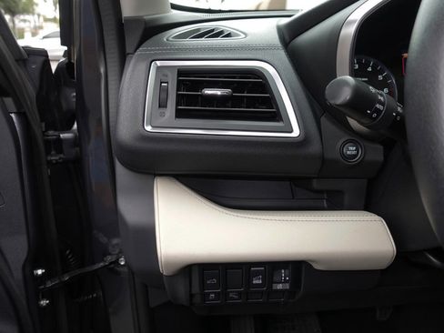 Used 2019 Subaru Ascent Limited w/ Popular Package #2 image 28