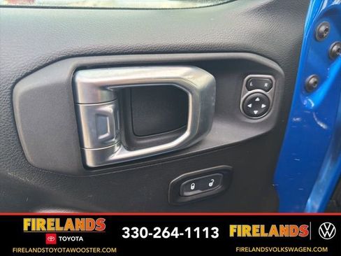 Used 2021 Jeep Wrangler Unlimited Sport image 23