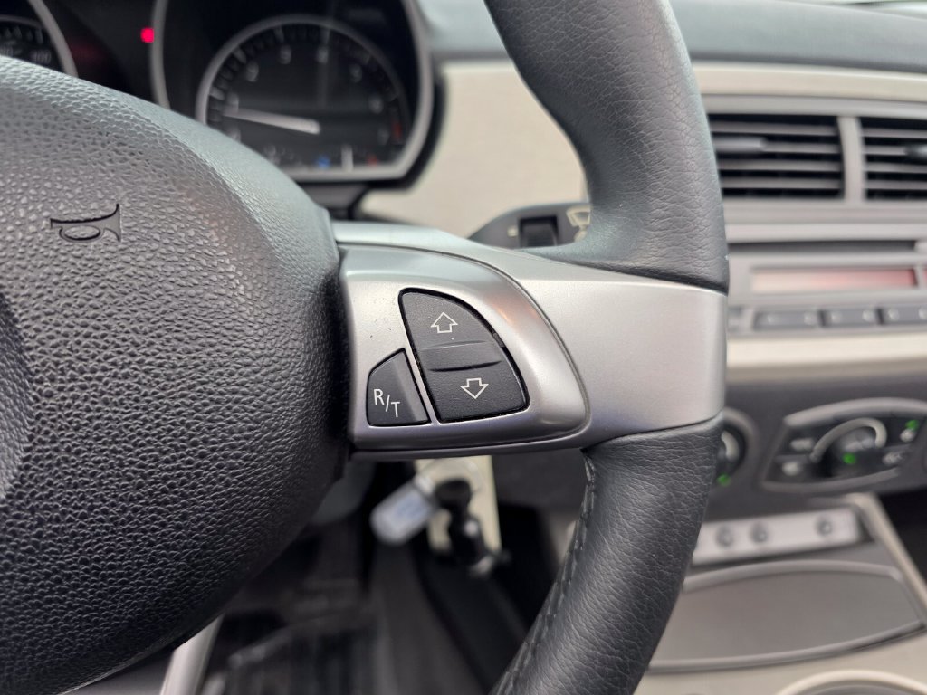 Used 2004 BMW Z4 3.0i RWD image 18