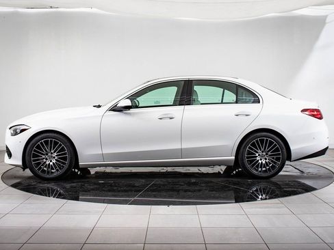 Used 2025 Mercedes-Benz C 300 4MATIC Sedan image 5