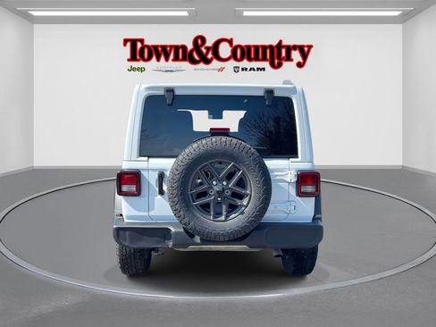 Certified 2025 Jeep Wrangler Sport S image 6