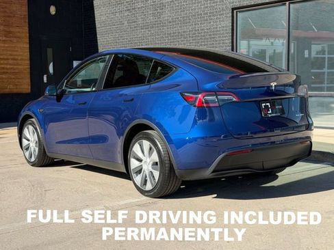 Used 2022 Tesla Model Y Long Range AWD/4WD image 3