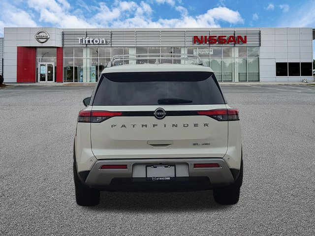 Used 2024 Nissan Pathfinder SL AWD/4WD image 6