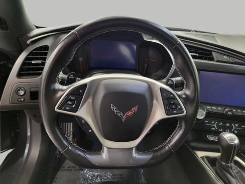 Used 2018 Chevrolet Corvette Stingray Coupe w/ 1LT RWD image 27