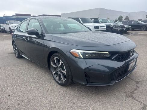 Used 2025 Honda Civic Sport image 3