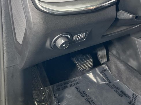 Used 2023 Jeep Compass Limited AWD/4WD image 10