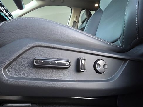 Used 2025 Honda Pilot Touring image 15