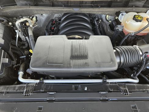 Used 2023 GMC Yukon XL AT4 w/ AT4 Premium Package image 40