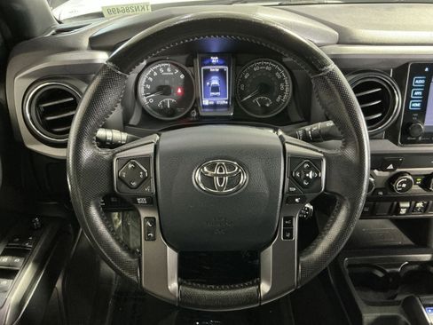 Used 2019 Toyota Tacoma TRD Off-Road image 17