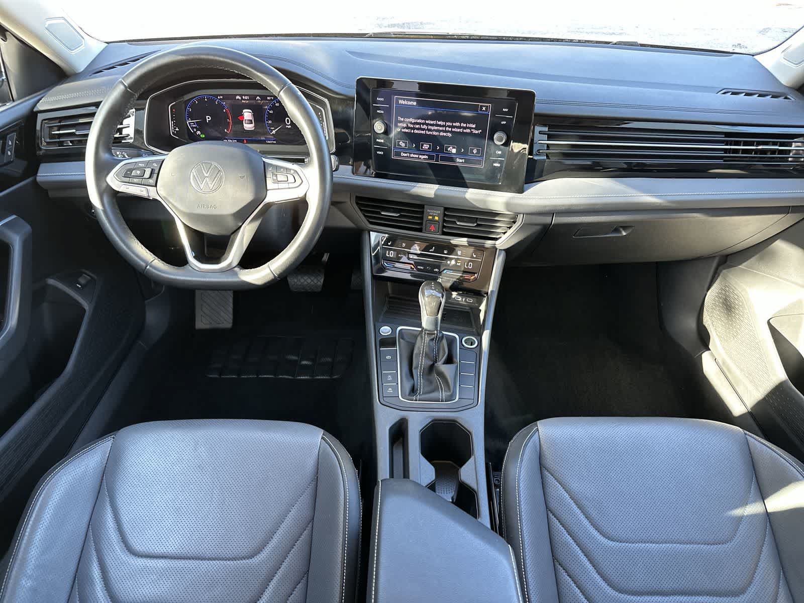 Used 2025 Volkswagen Jetta SEL FWD image 19