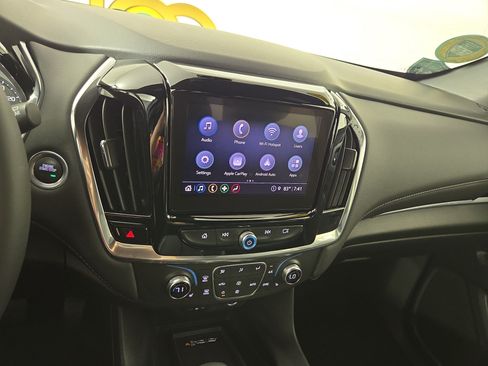 Certified 2023 Chevrolet Traverse LT FWD image 22