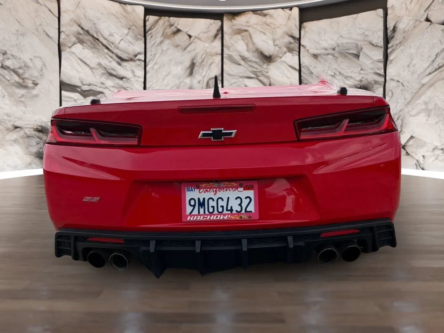 Used 2018 Chevrolet Camaro SS RWD image 7