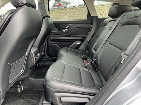 Used 2023 Lincoln Corsair AWD w/ Equipment Group 101A image 5