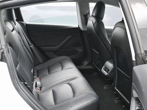 Used 2018 Tesla Model 3 Long Range image 34