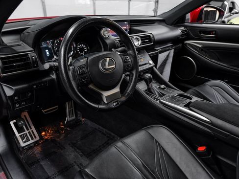 Used 2019 Lexus RC F image 3