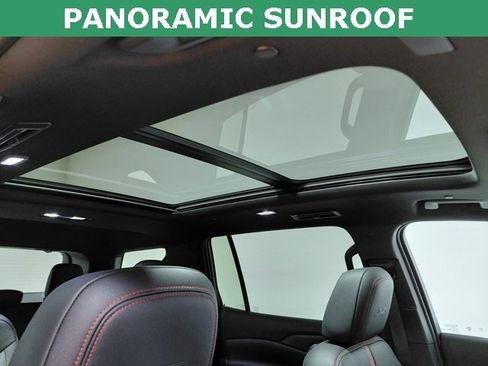 Certified 2024 Chevrolet Traverse RS w/ LPO, Floor Liner Package image 5