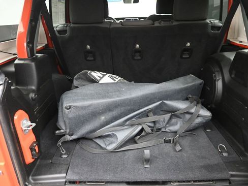 Used 2018 Jeep Wrangler Unlimited Sahara w/ Dual Top Group image 10