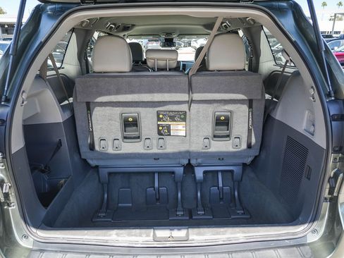 Certified 2020 Toyota Sienna LE w/ Carpet Mat Package FWD image 26
