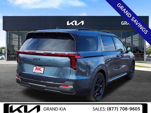 New 2025 Kia Carnival SX Prestige image 5