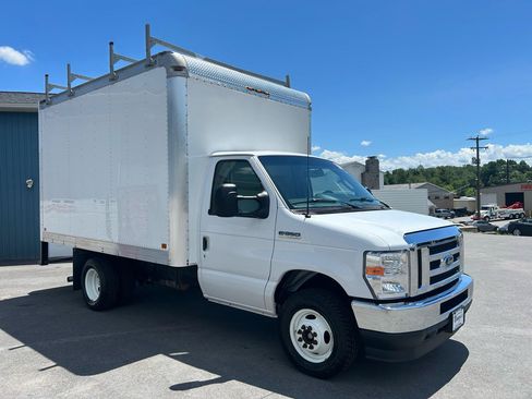 Used 2023 Ford E-350 and Econoline 350 Super Duty w/ Power Windows & Locks Group RWD image 7