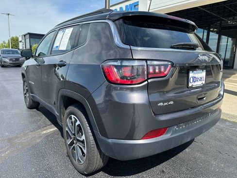 Used 2022 Jeep Compass Limited AWD/4WD image 5