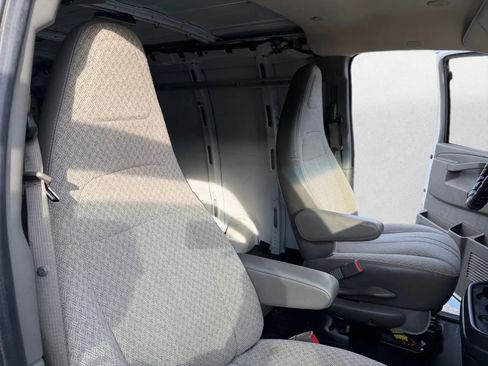 Used 2020 Chevrolet Express 2500 w/ Driver Convenience Package image 25
