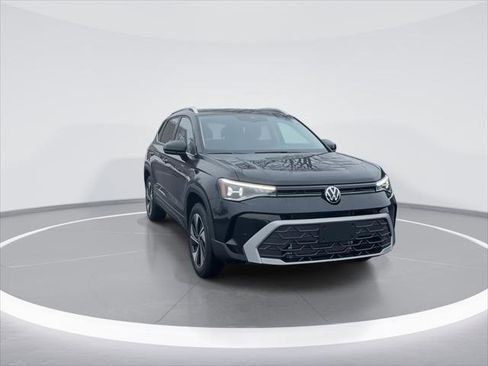 New 2026 Volkswagen Taos SE AWD/4WD image 3