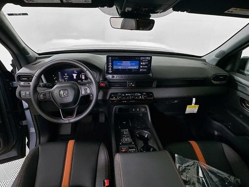 Certified 2026 Honda Passport TrailSport image 3