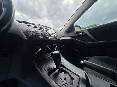 Used 2012 MAZDA MAZDA3 i Touring FWD image 21