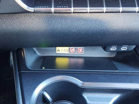 Used 2024 Lexus UX 250h AWD w/ Premium Package image 27