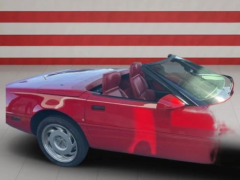 Used 1991 Chevrolet Corvette Convertible image 7