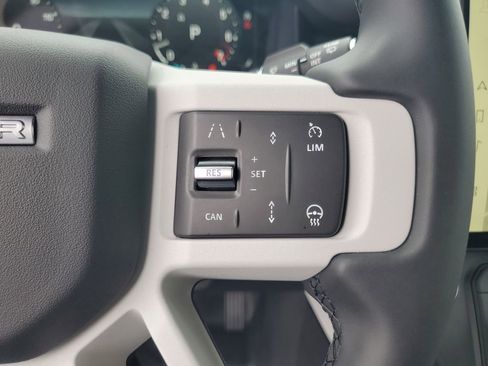 New 2026 Land Rover Defender 130 X-Dynamic SE AWD/4WD image 17