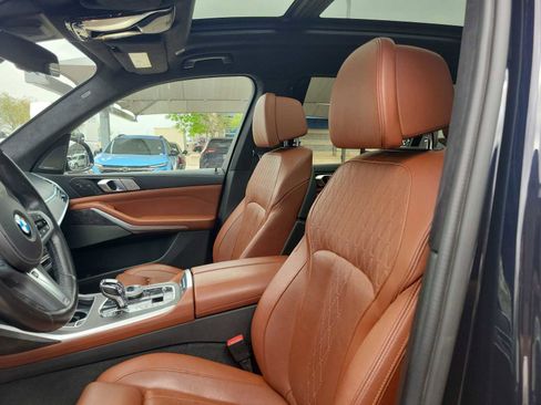 Used 2022 BMW X7 M50i w/ Dynamic Handling Package image 15