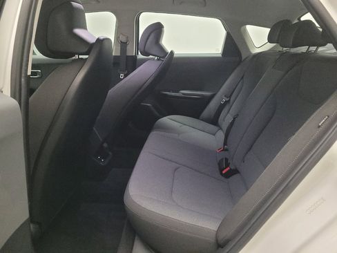 Used 2025 Kia K4 FWD image 18