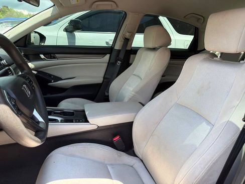 Used 2018 Honda Accord LX image 3