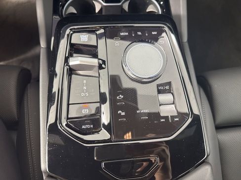 Used 2024 BMW 530i xDrive w/ M Sport Package AWD/4WD image 18